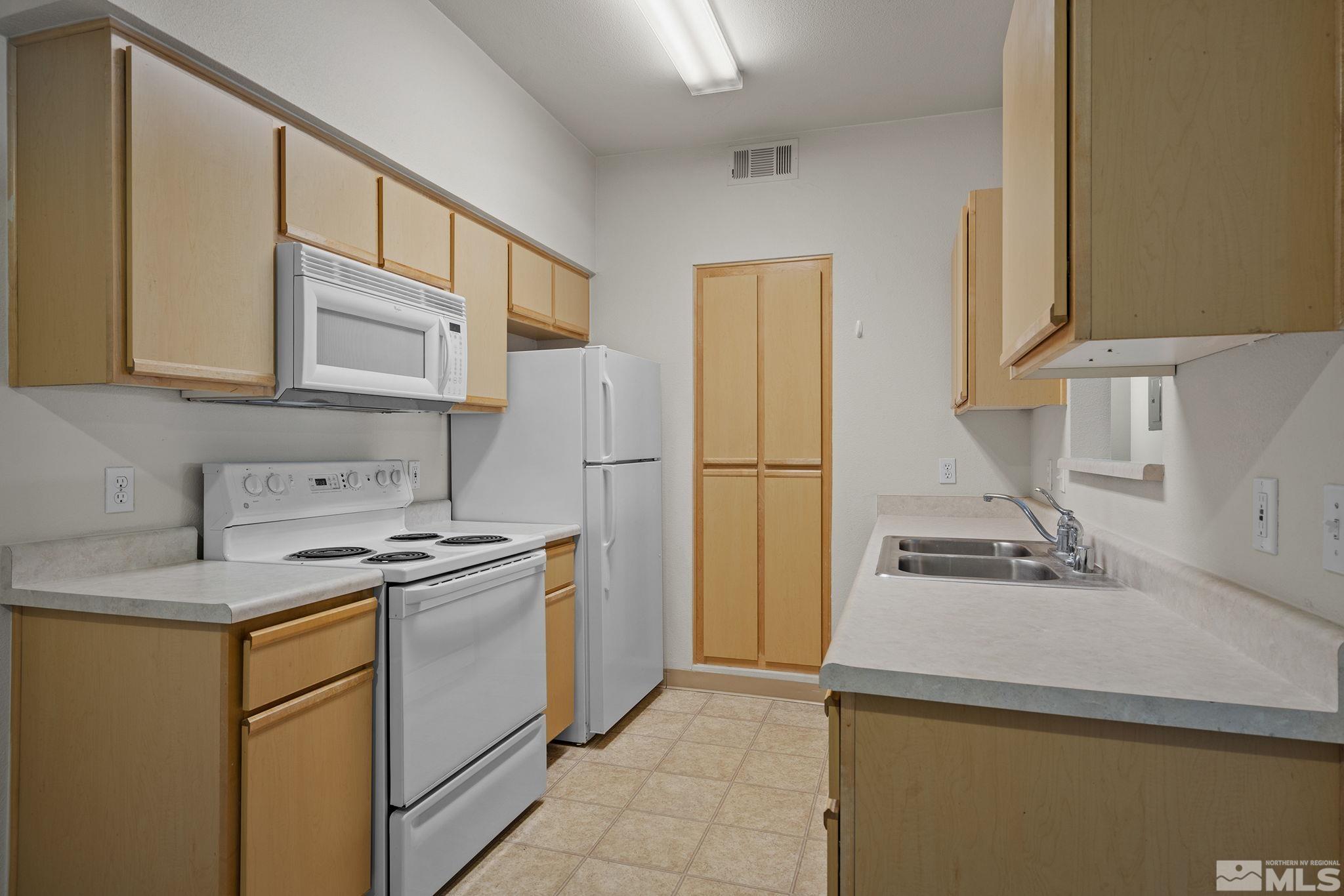 6850 Sharlands Ave Unit: 1098