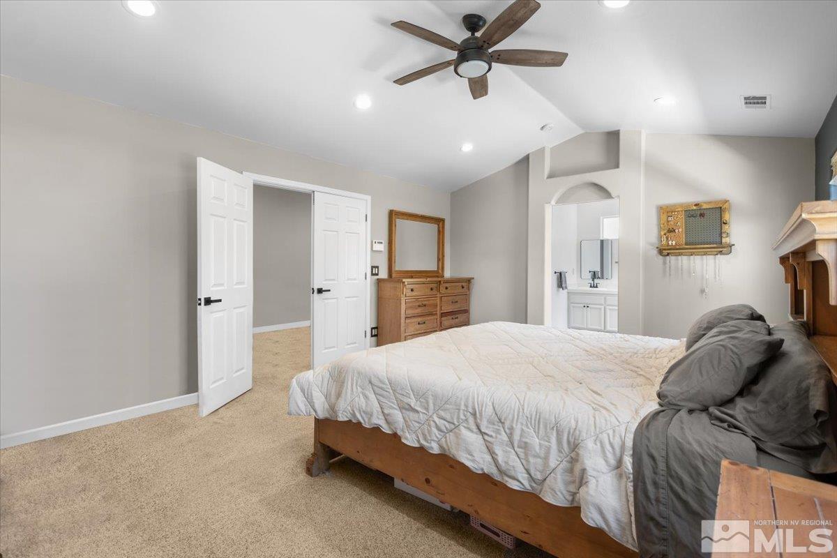 921 S University Park Loop