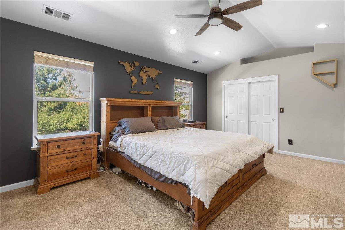 921 S University Park Loop