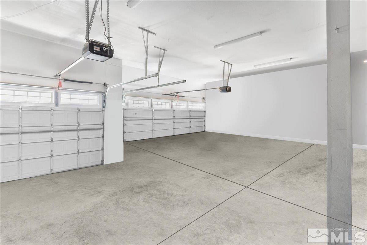 921 S University Park Loop