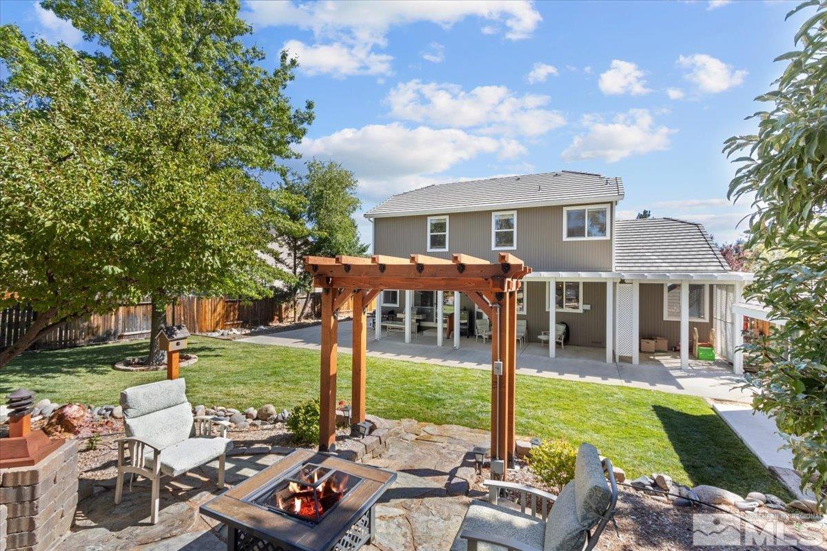 921 S University Park Loop