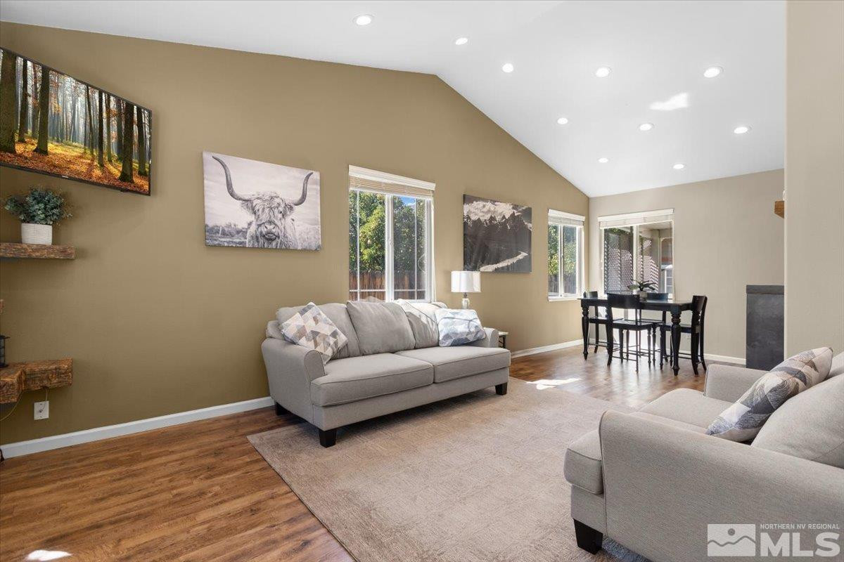 921 S University Park Loop