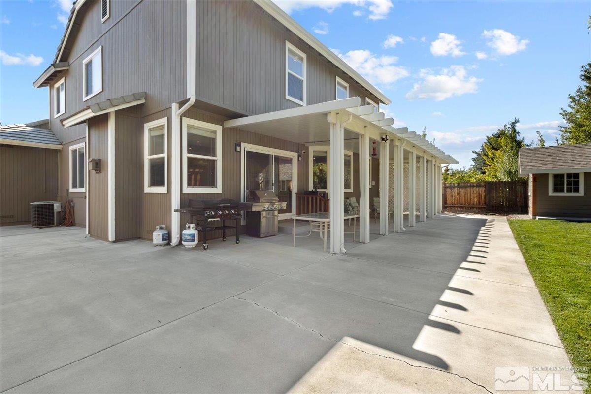 921 S University Park Loop