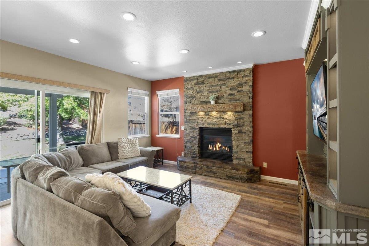 921 S University Park Loop