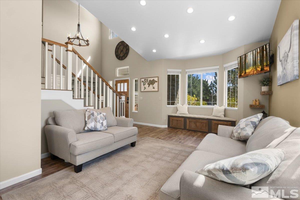 921 S University Park Loop