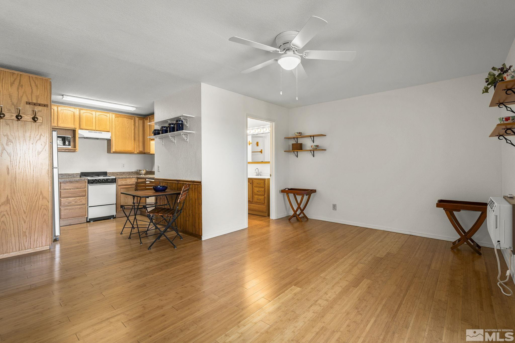 2450 Lymbery Street, 206