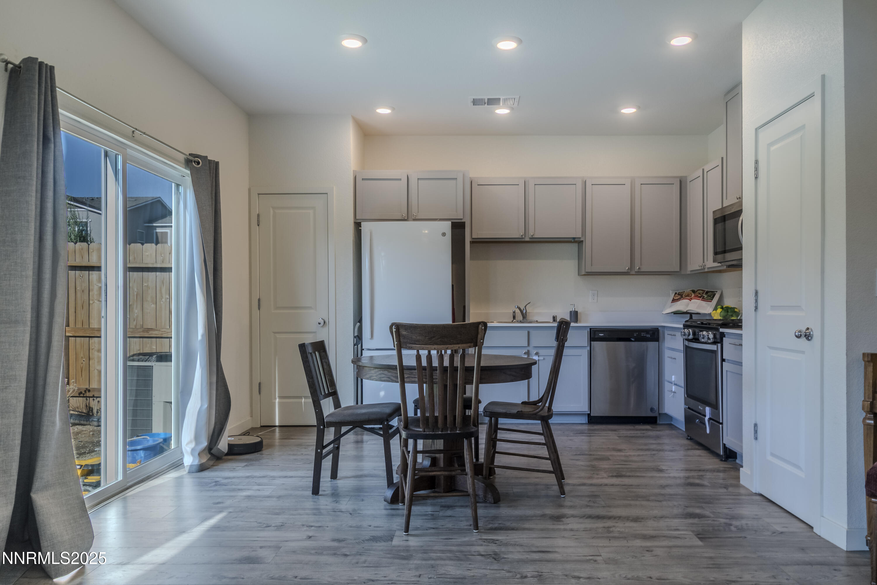 8796 Scenic Sky Drive