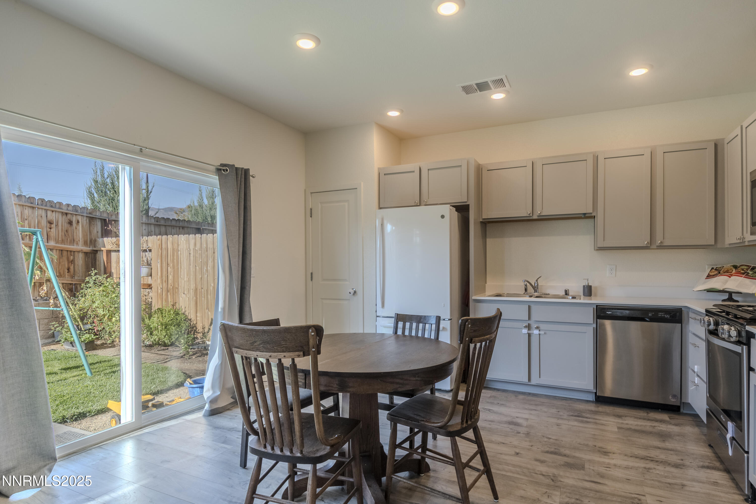 8796 Scenic Sky Drive