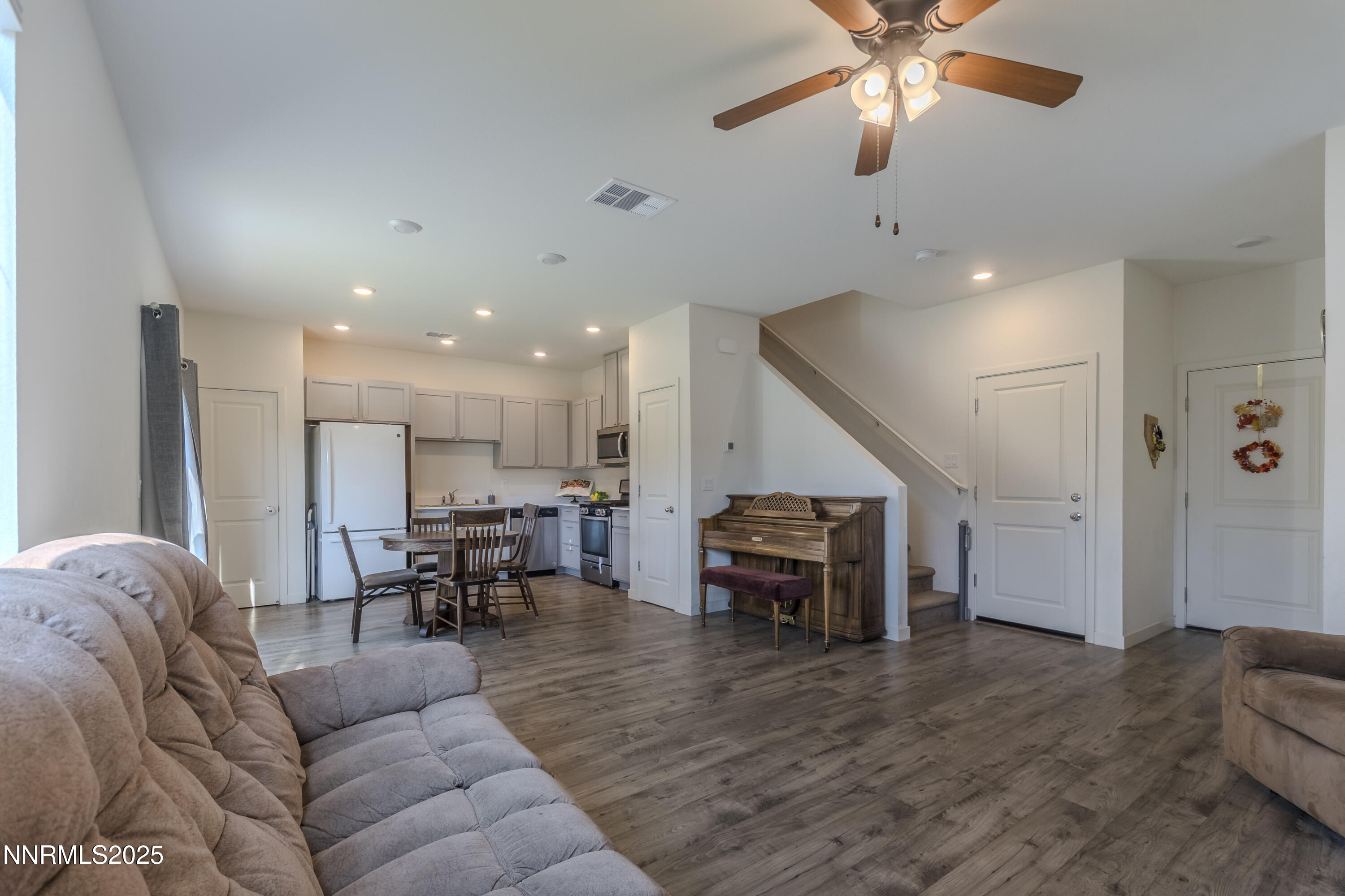 8796 Scenic Sky Drive