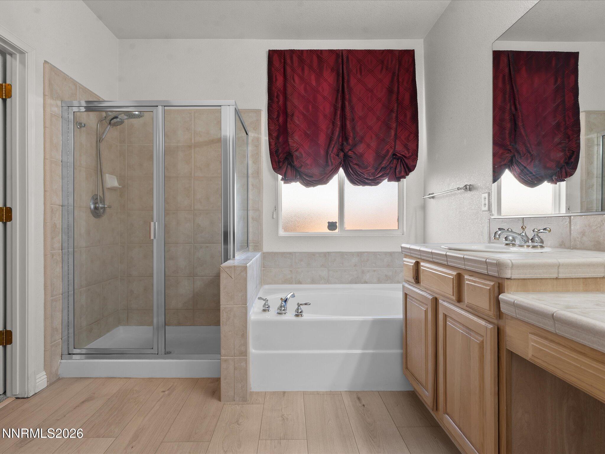 5860 E Hidden Valley Drive