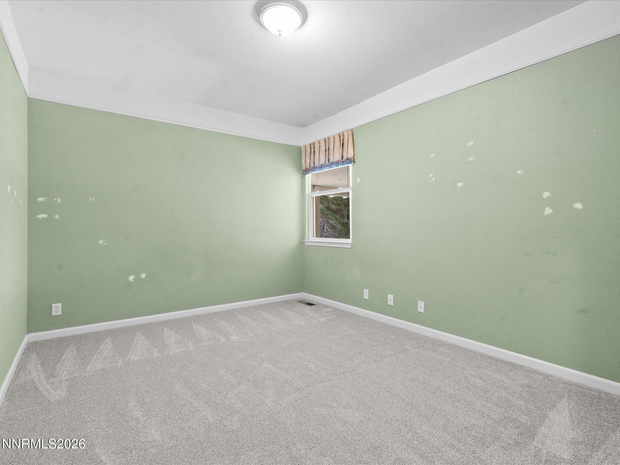 5860 E Hidden Valley Drive