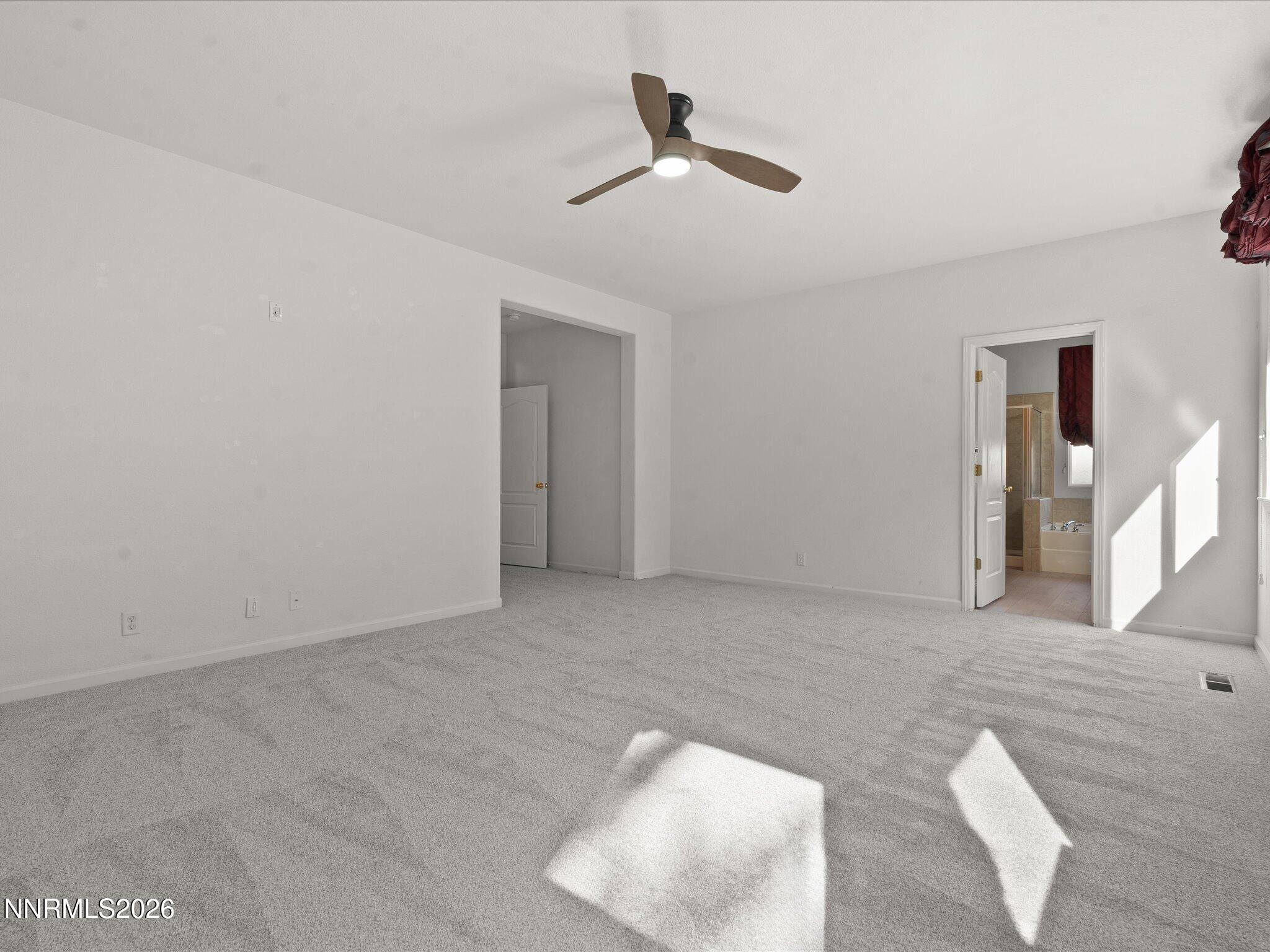 5860 E Hidden Valley Drive