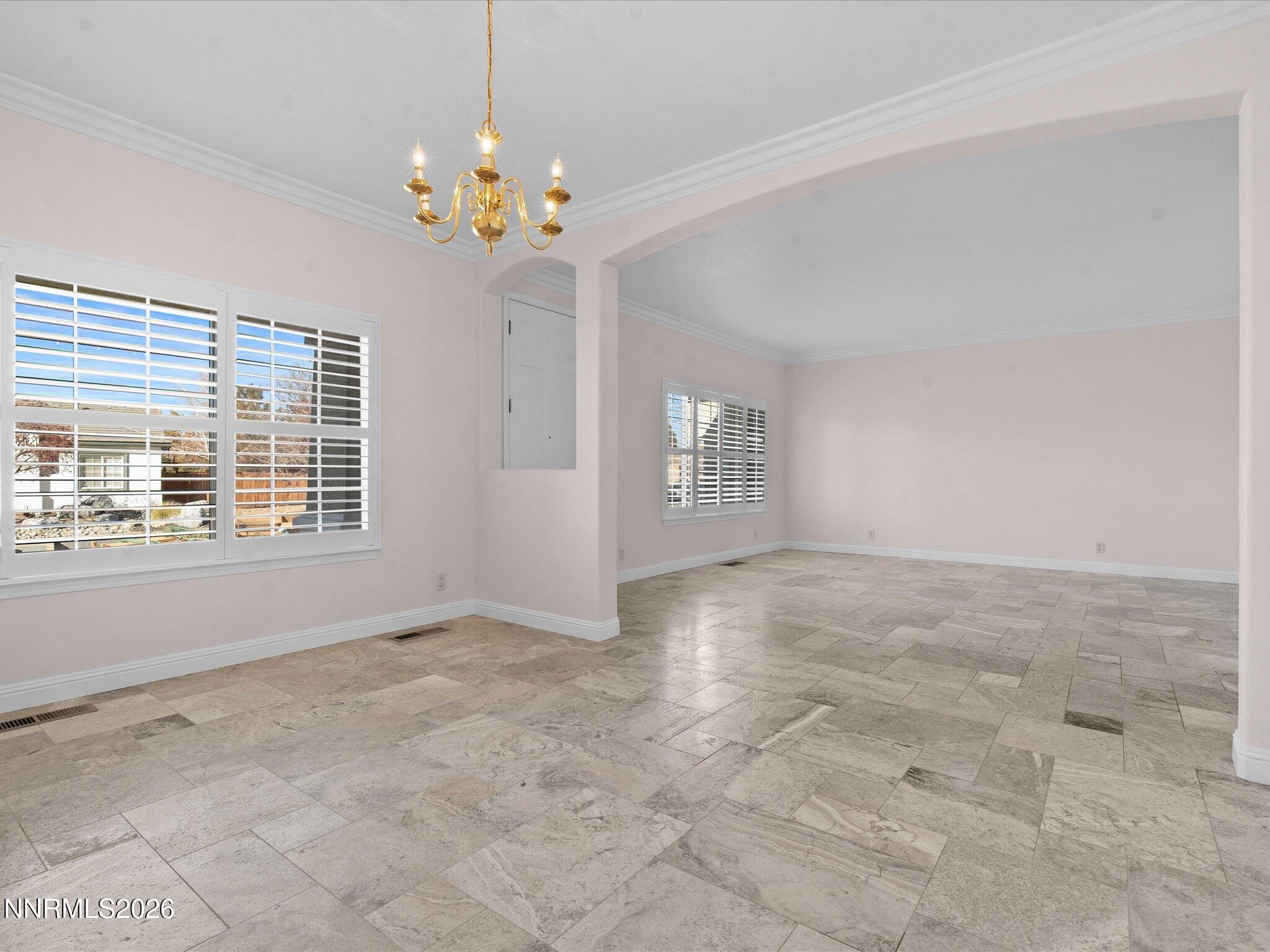 5860 E Hidden Valley Drive