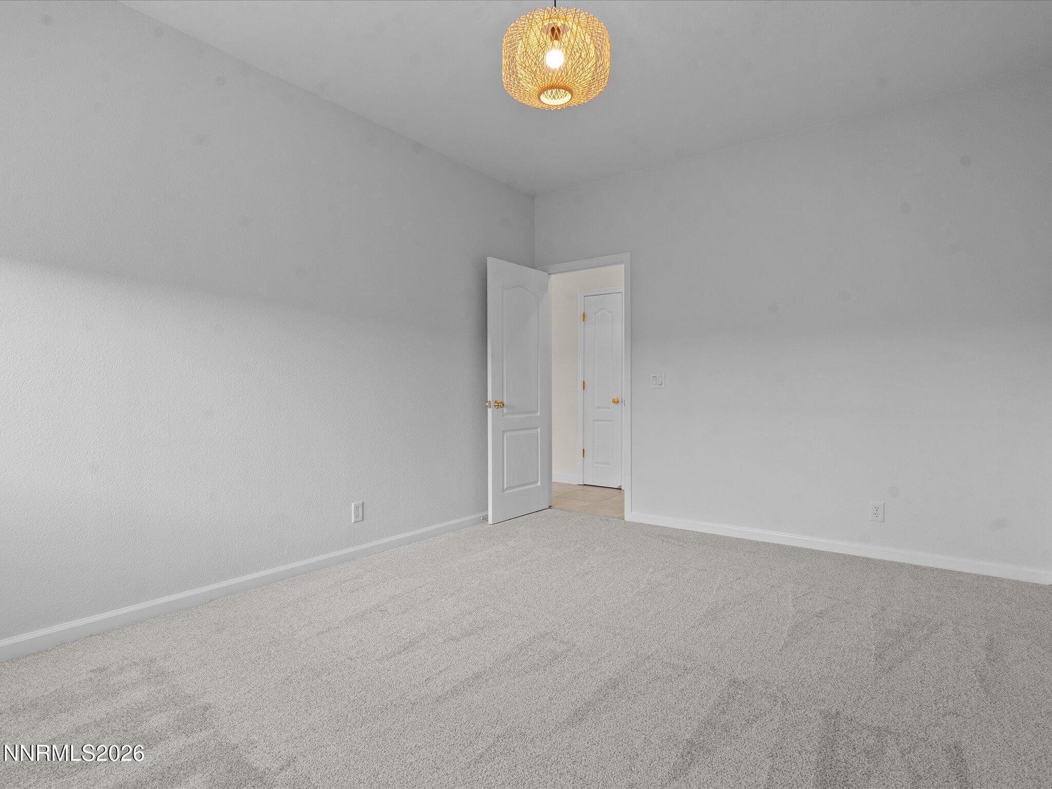 5860 E Hidden Valley Drive