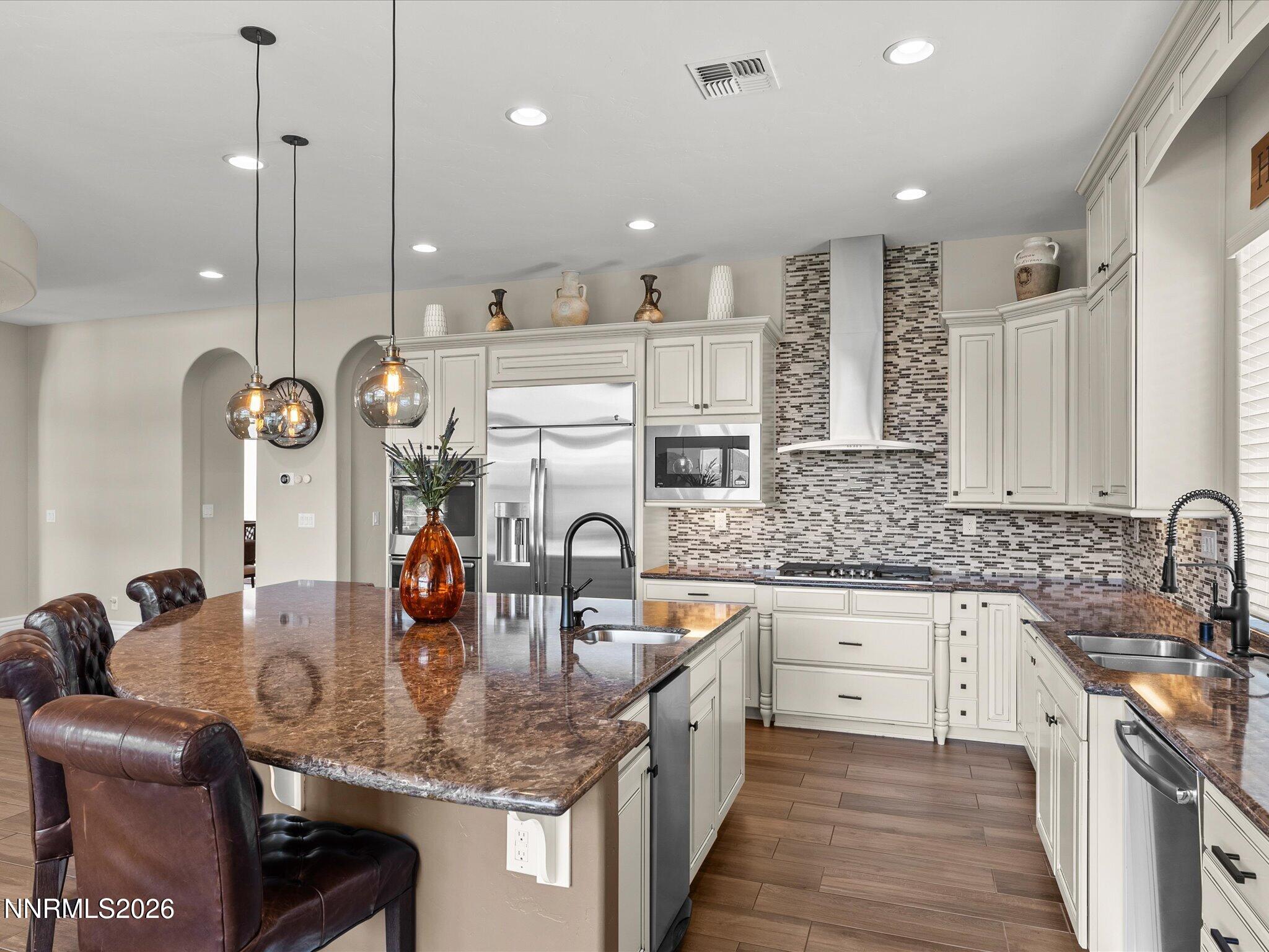 5444 Salmon River Court