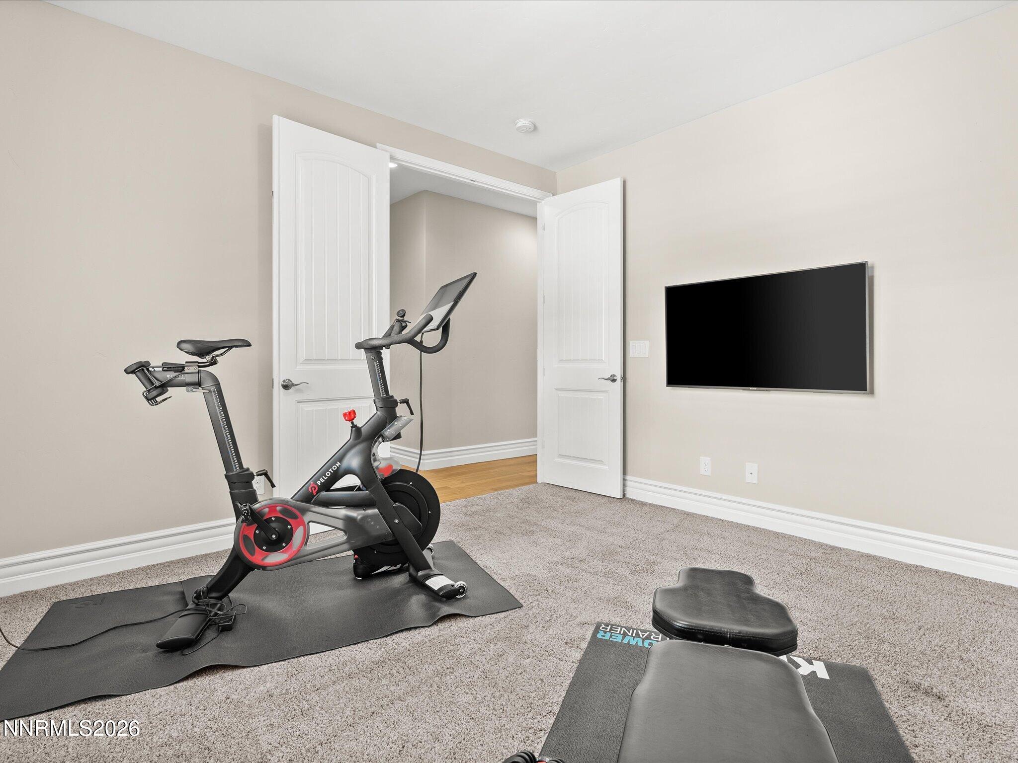 5444 Salmon River Court