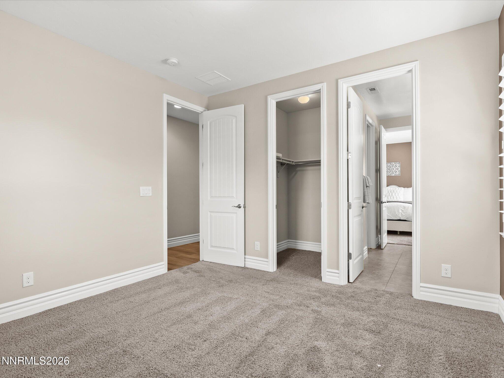 5444 Salmon River Court