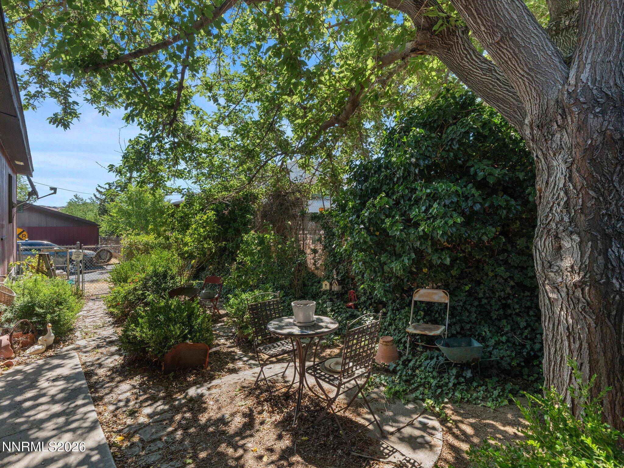 4692 W Leonesio Drive