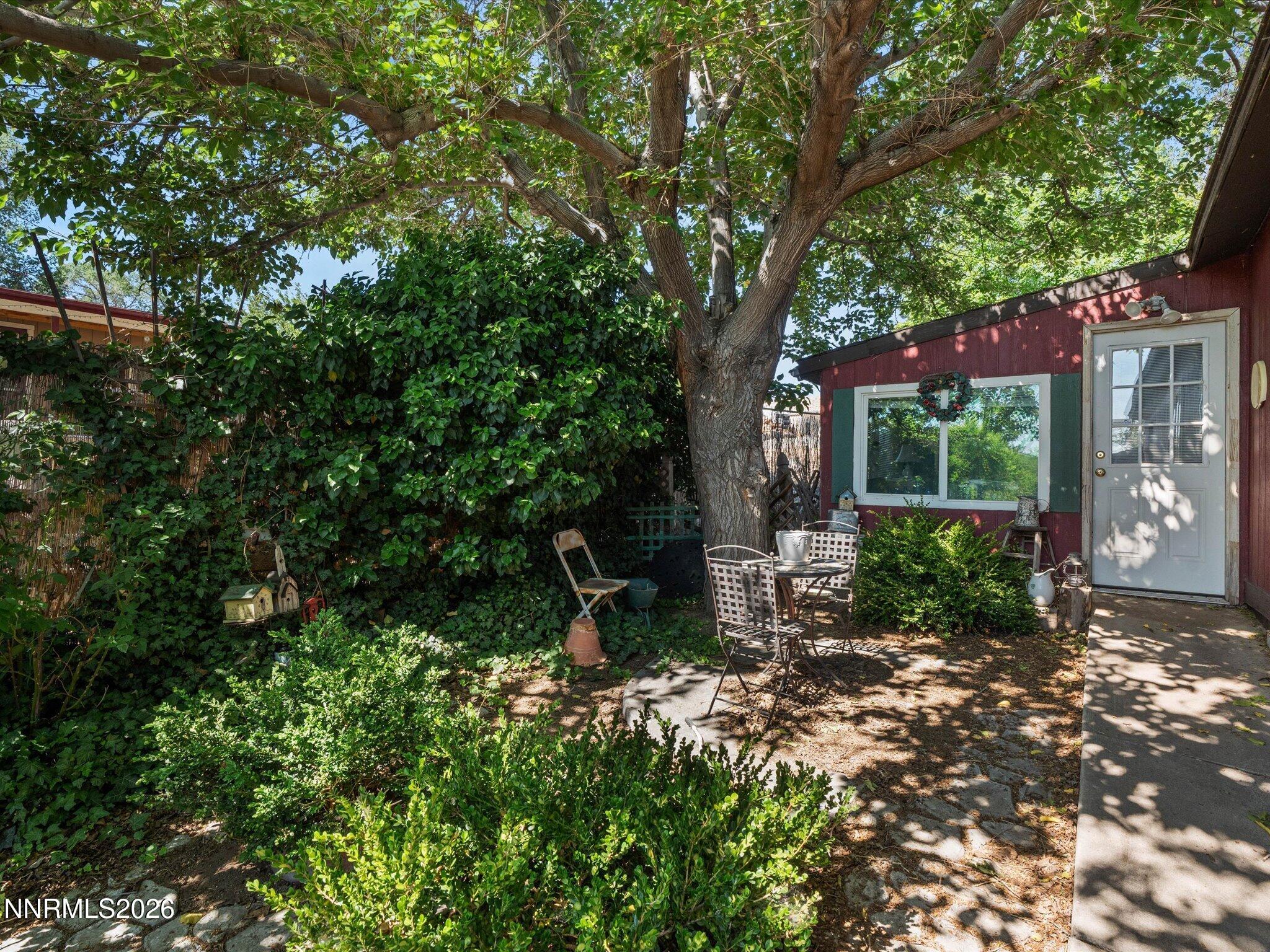 4692 W Leonesio Drive