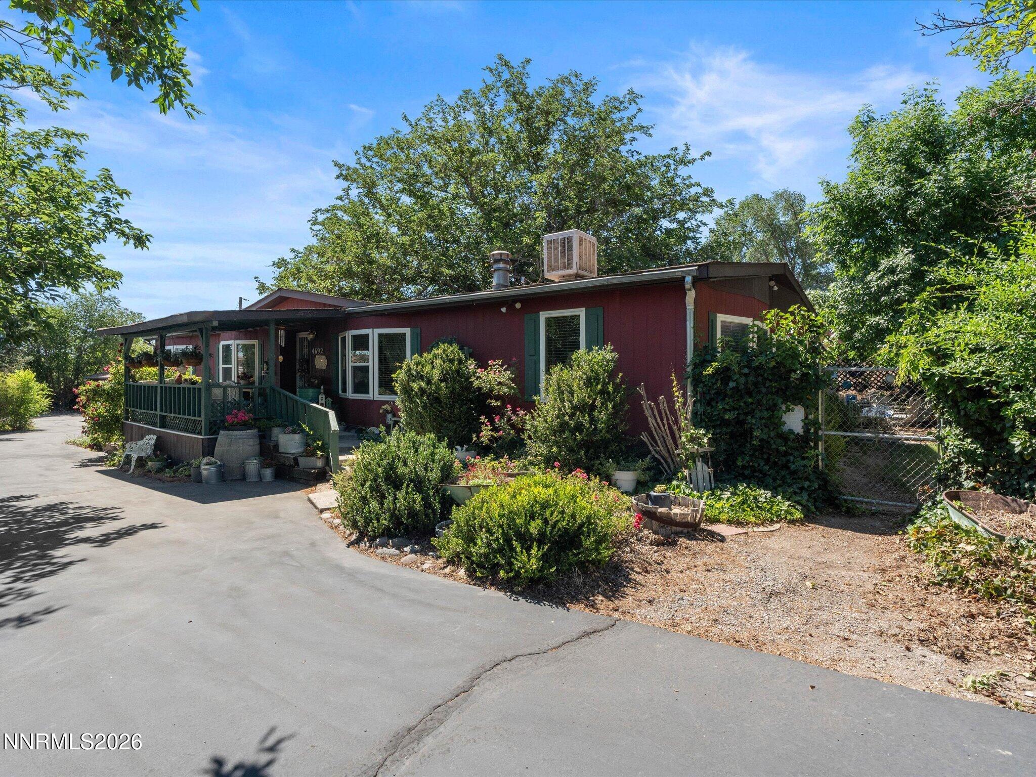 4692 W Leonesio Drive
