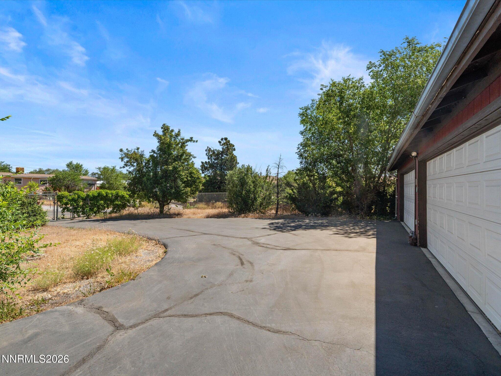 4692 W Leonesio Drive