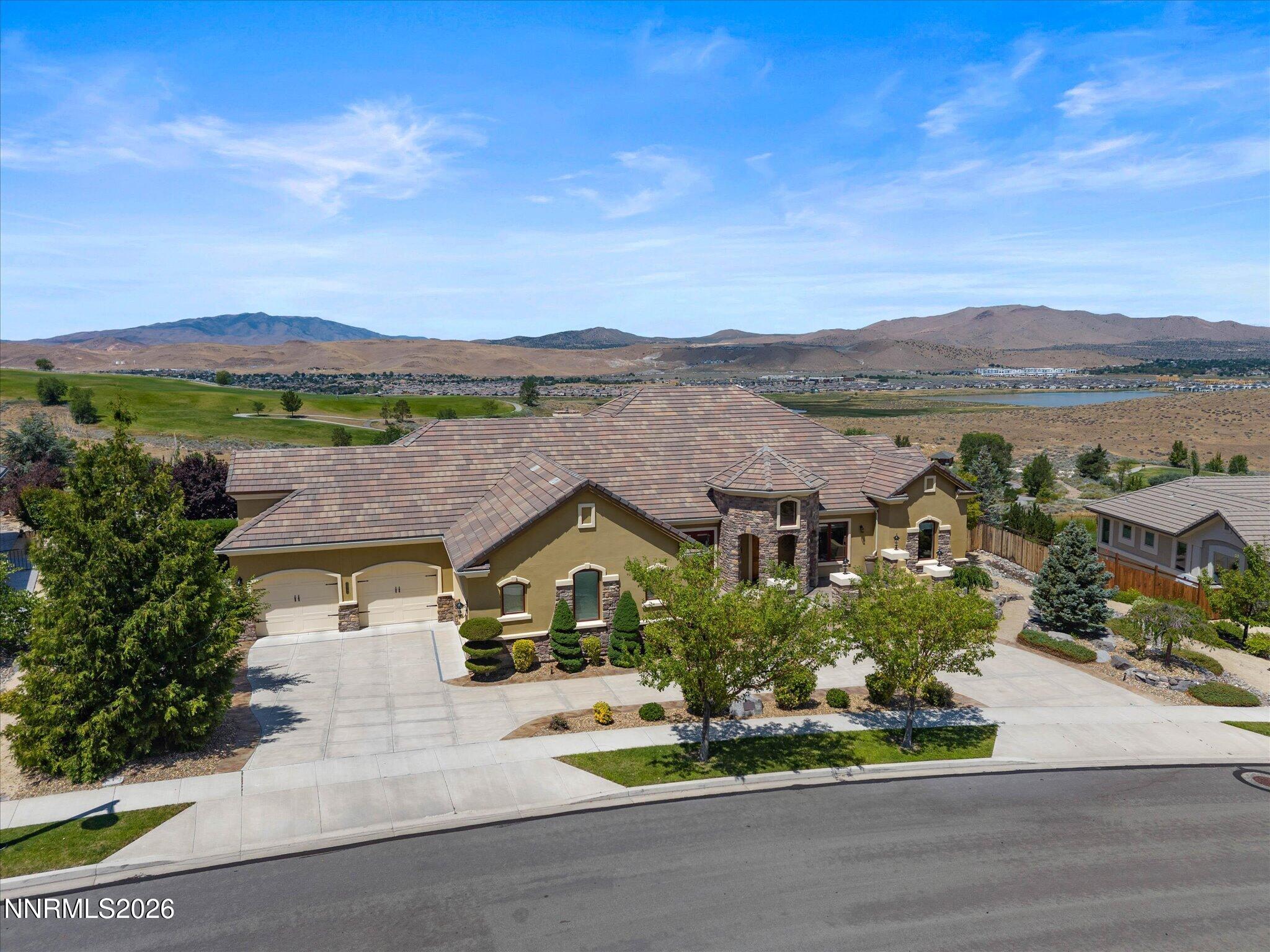 5885 Pala Mesa Drive