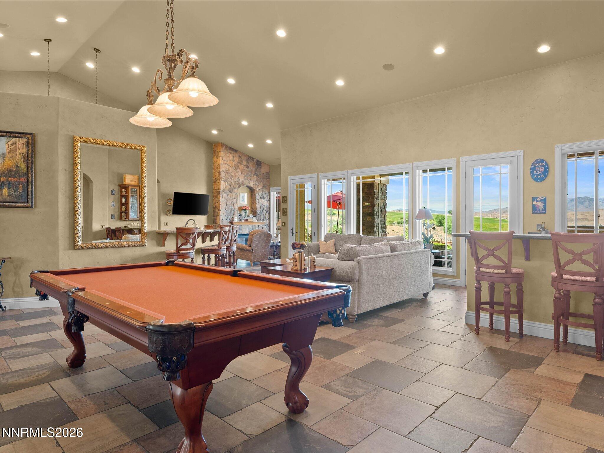 5885 Pala Mesa Drive