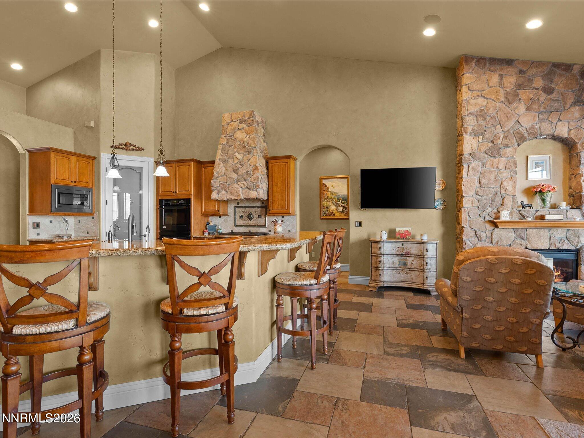 5885 Pala Mesa Drive