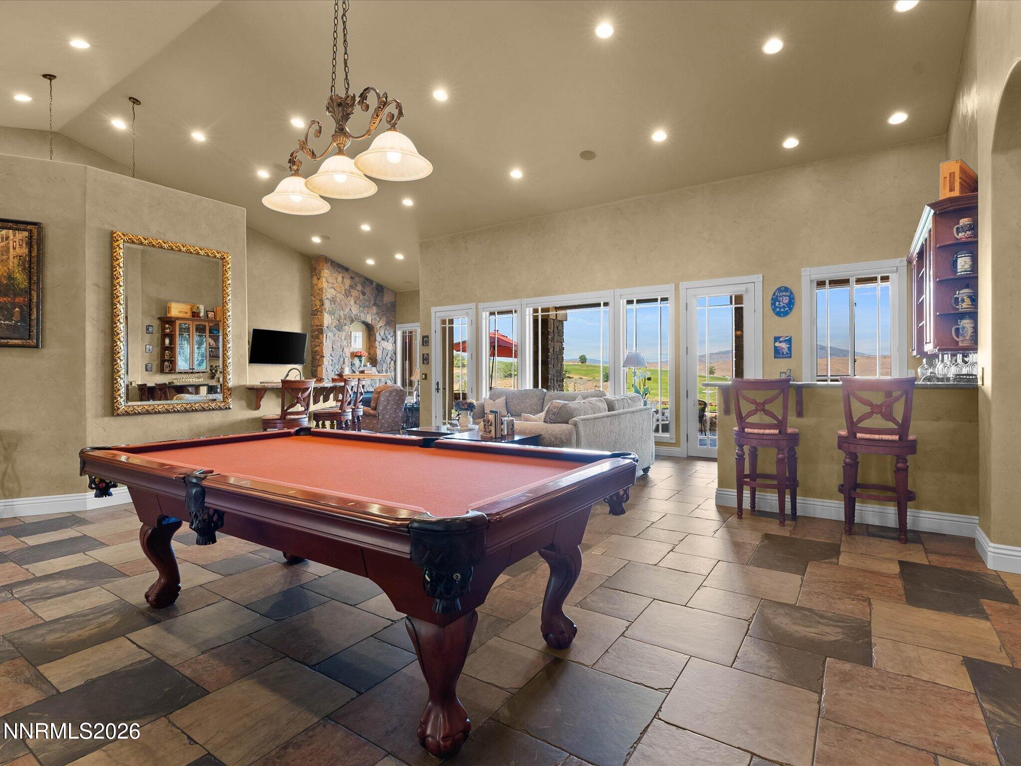 5885 Pala Mesa Drive