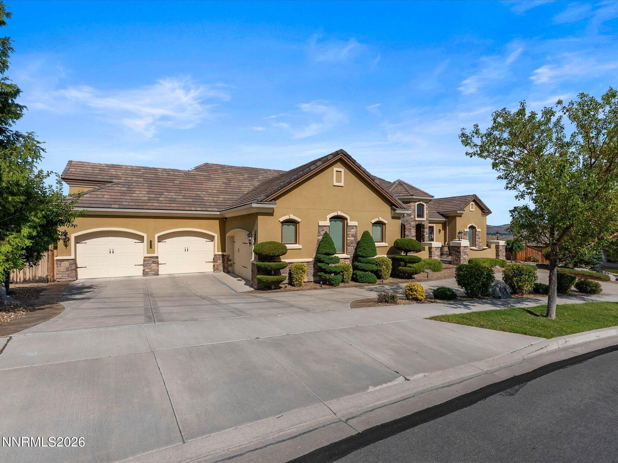 5885 Pala Mesa Drive
