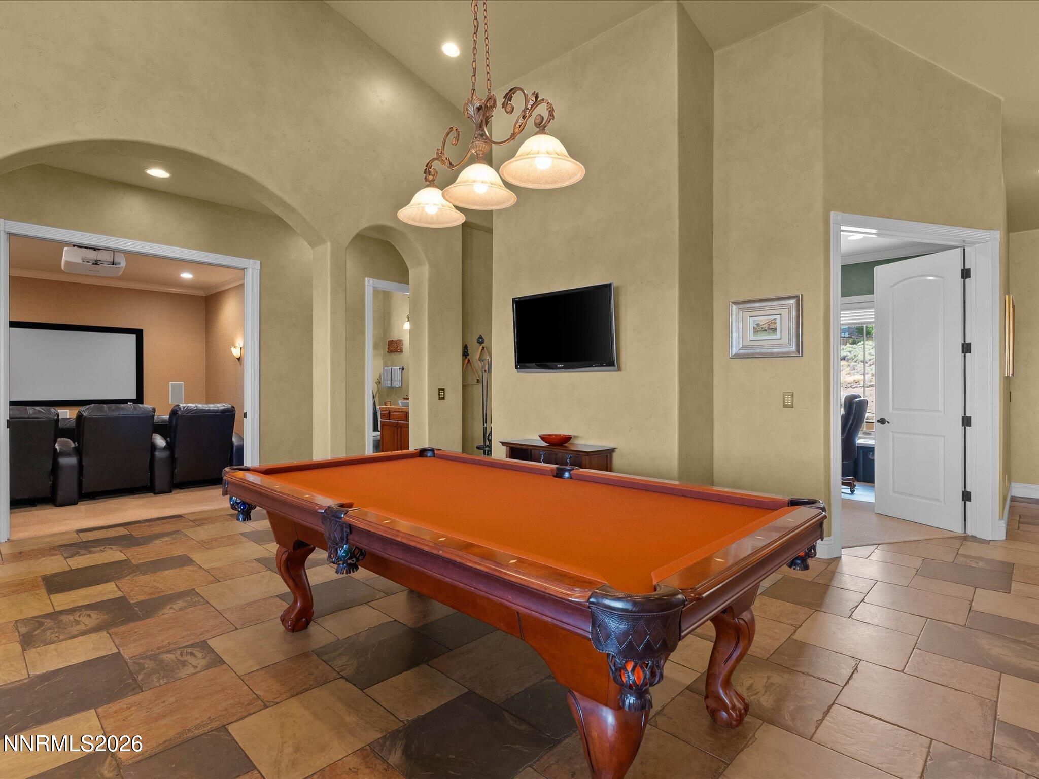 5885 Pala Mesa Drive