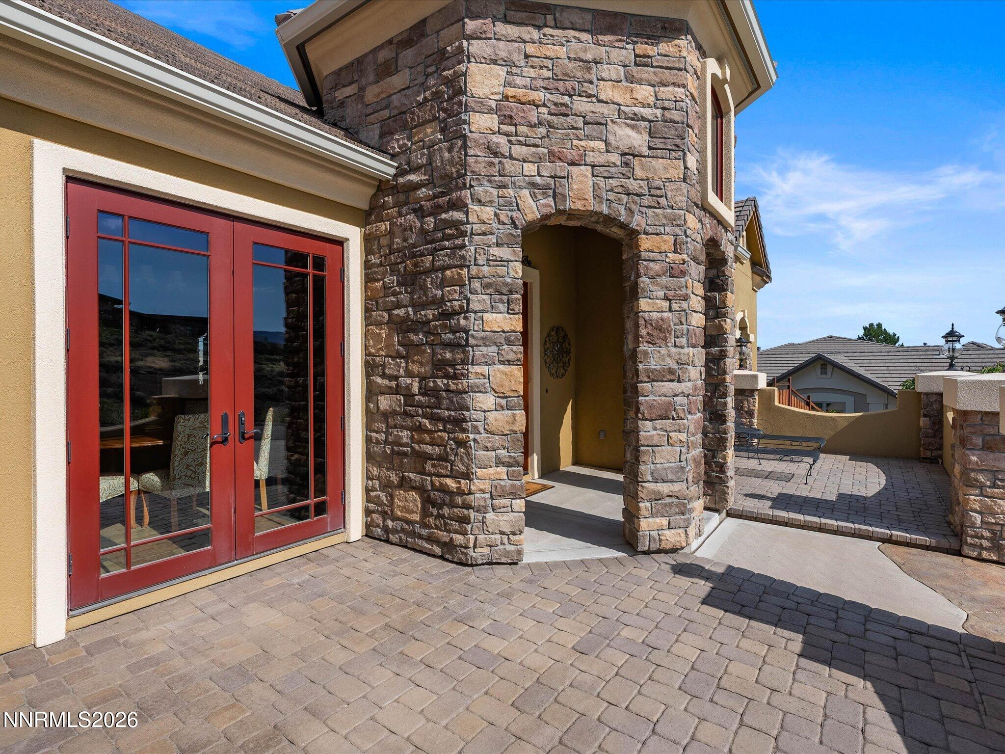 5885 Pala Mesa Drive