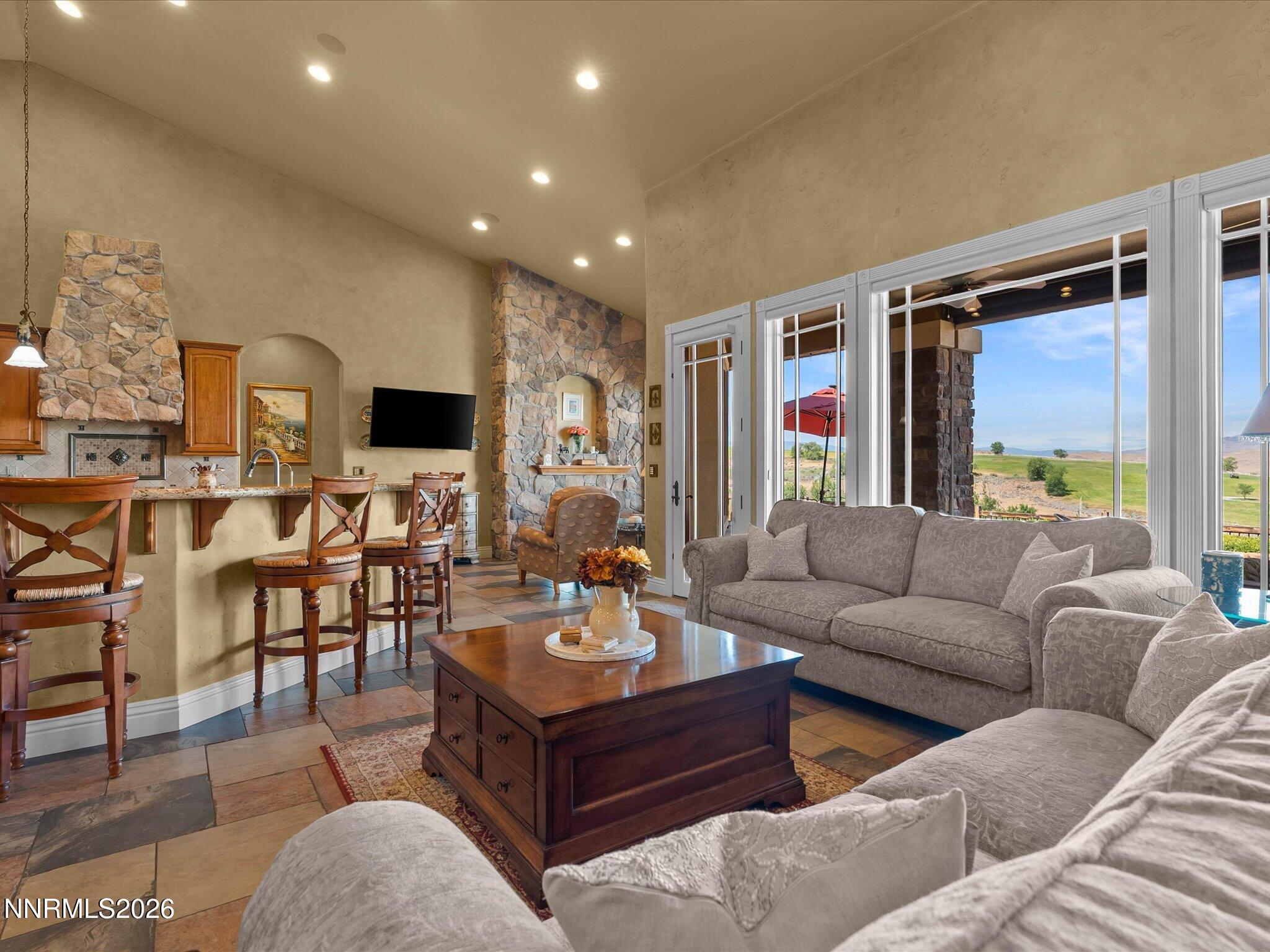 5885 Pala Mesa Drive