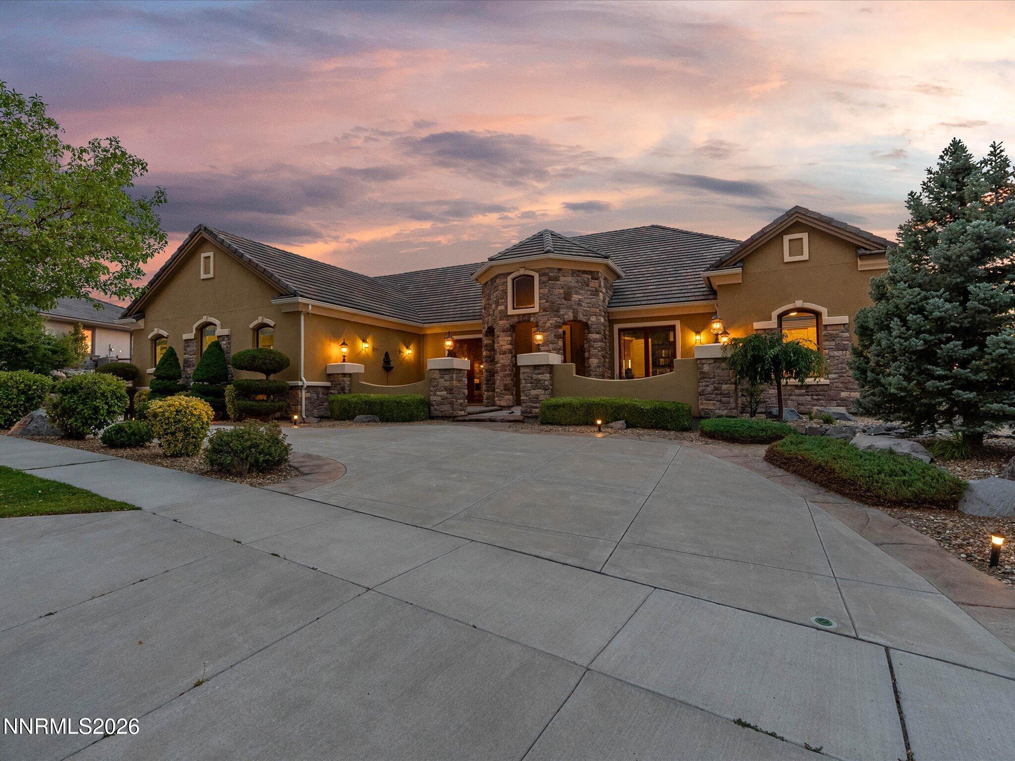 5885 Pala Mesa Drive