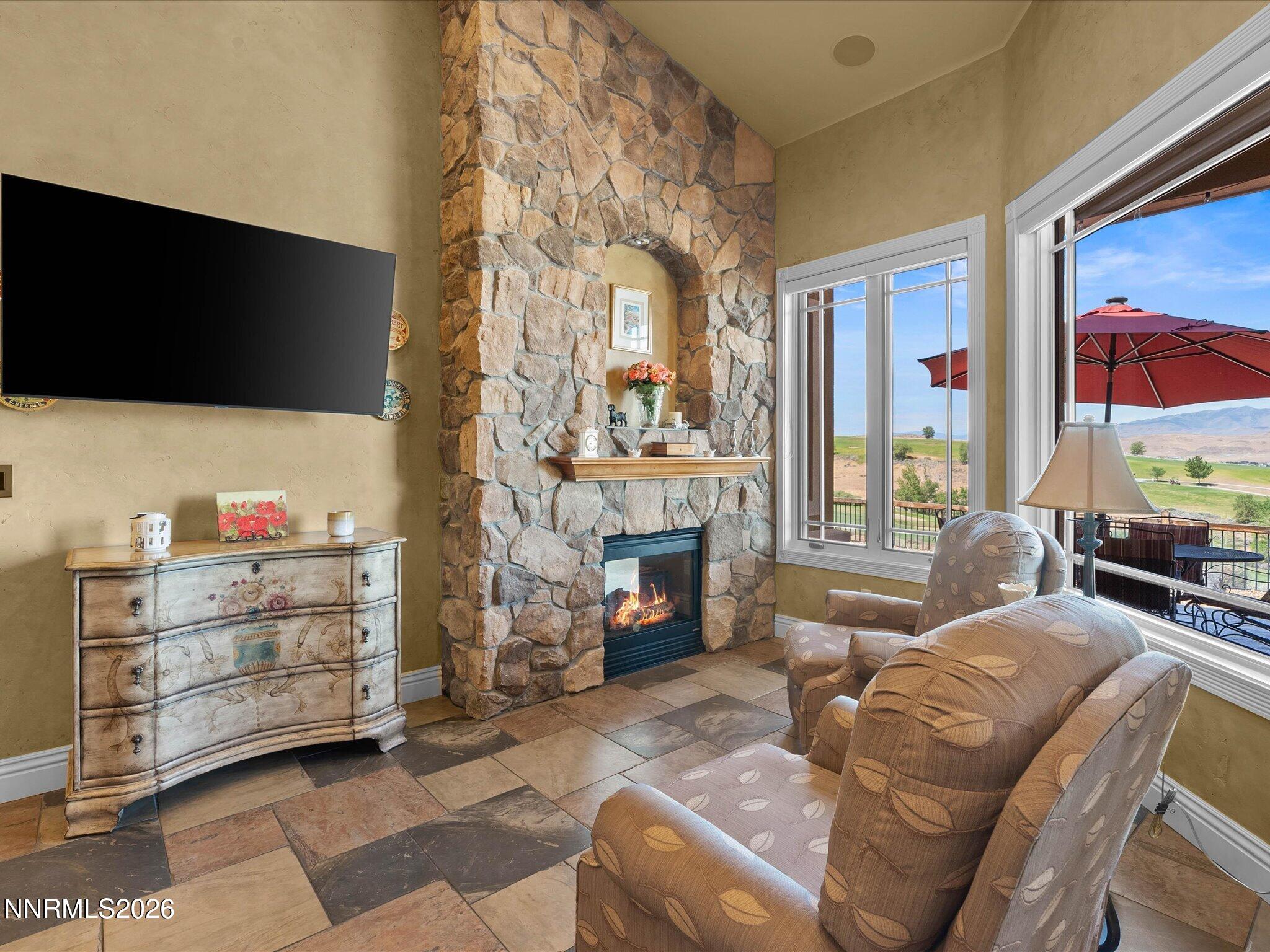 5885 Pala Mesa Drive