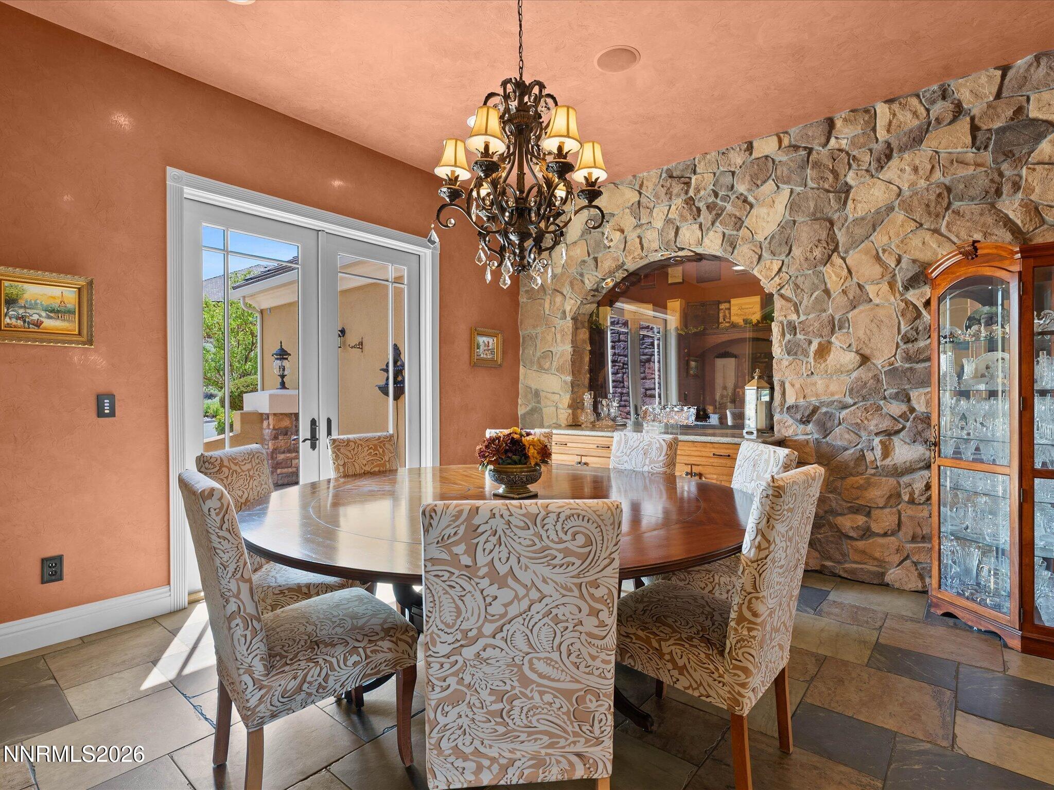 5885 Pala Mesa Drive