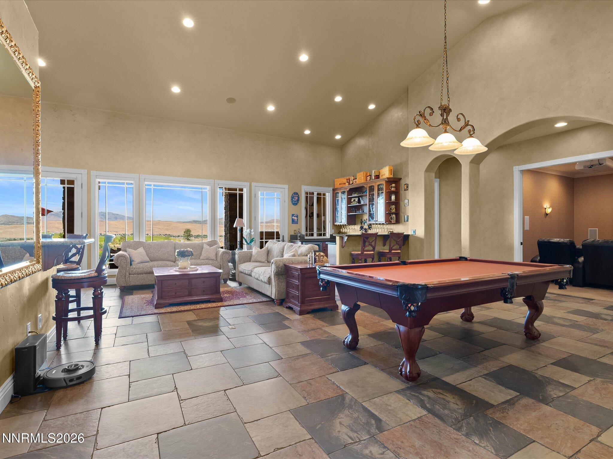 5885 Pala Mesa Drive