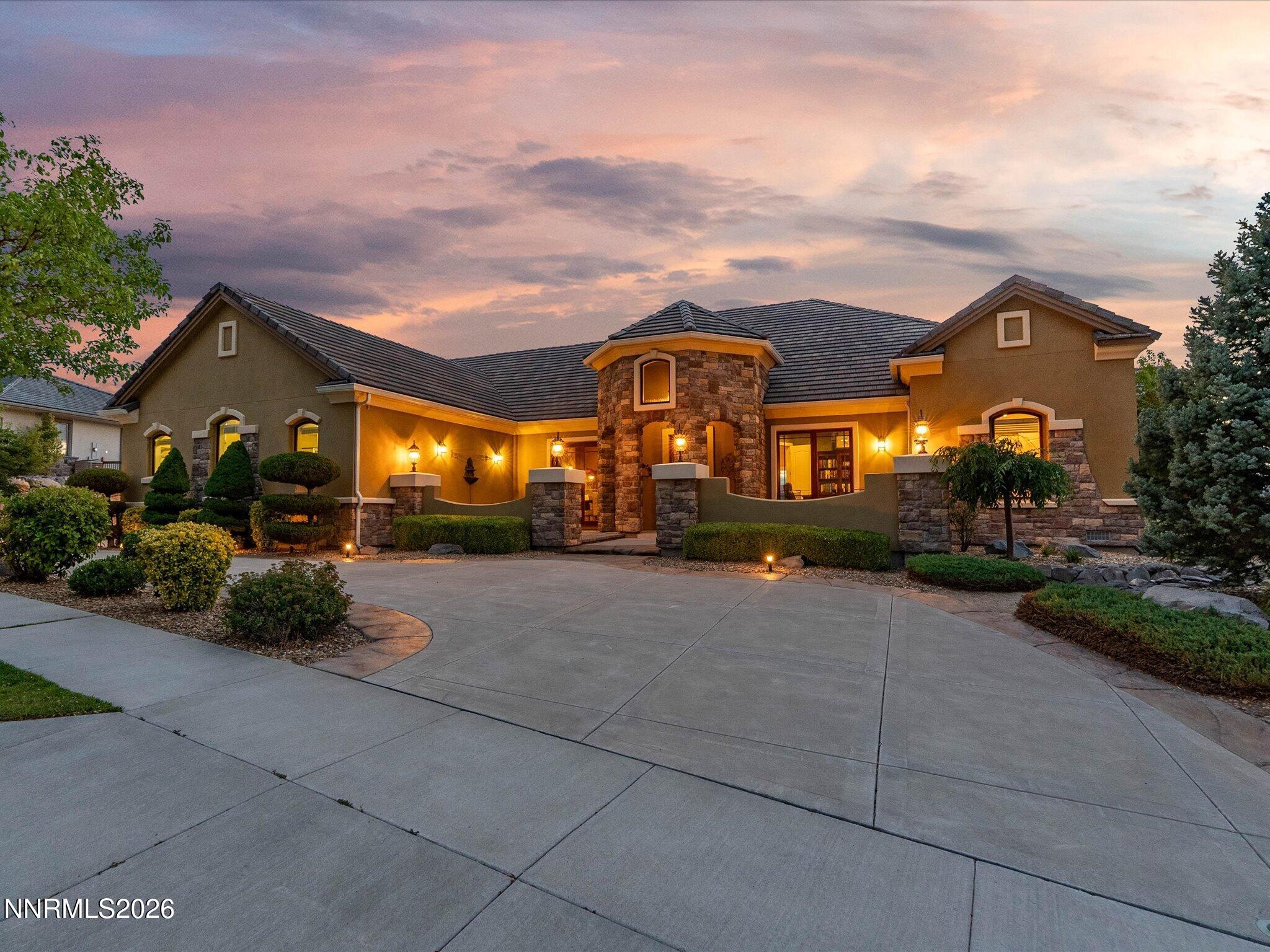 5885 Pala Mesa Drive