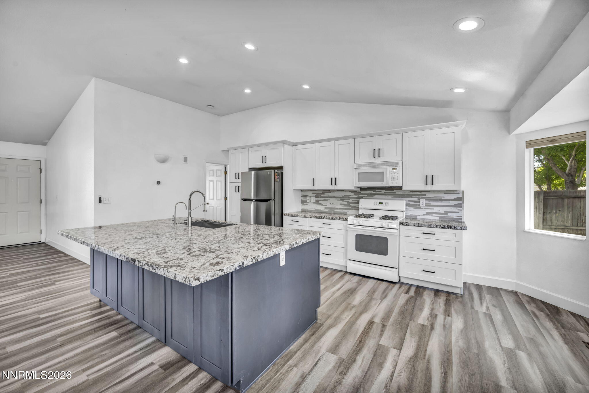 5125 Lorenzo Lane