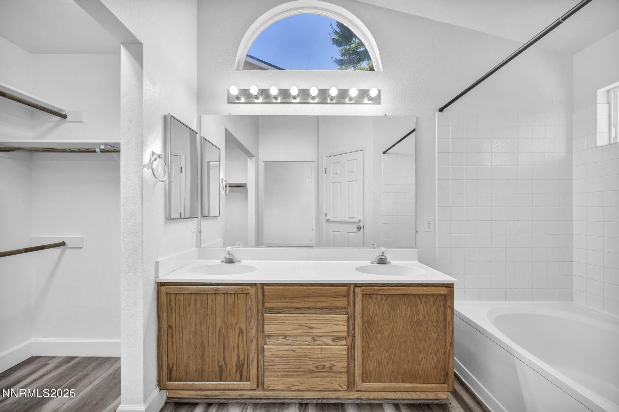 5125 Lorenzo Lane