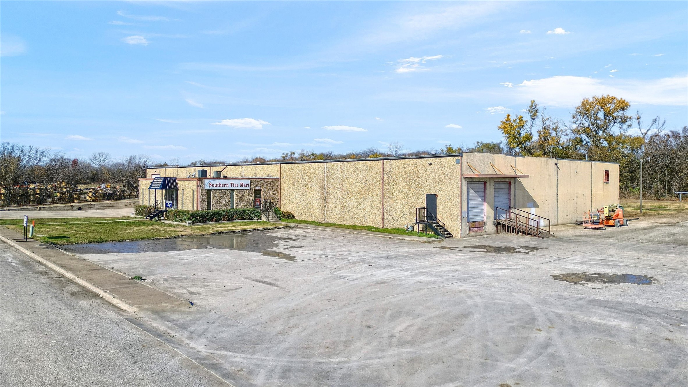 1411 Southland Drive
