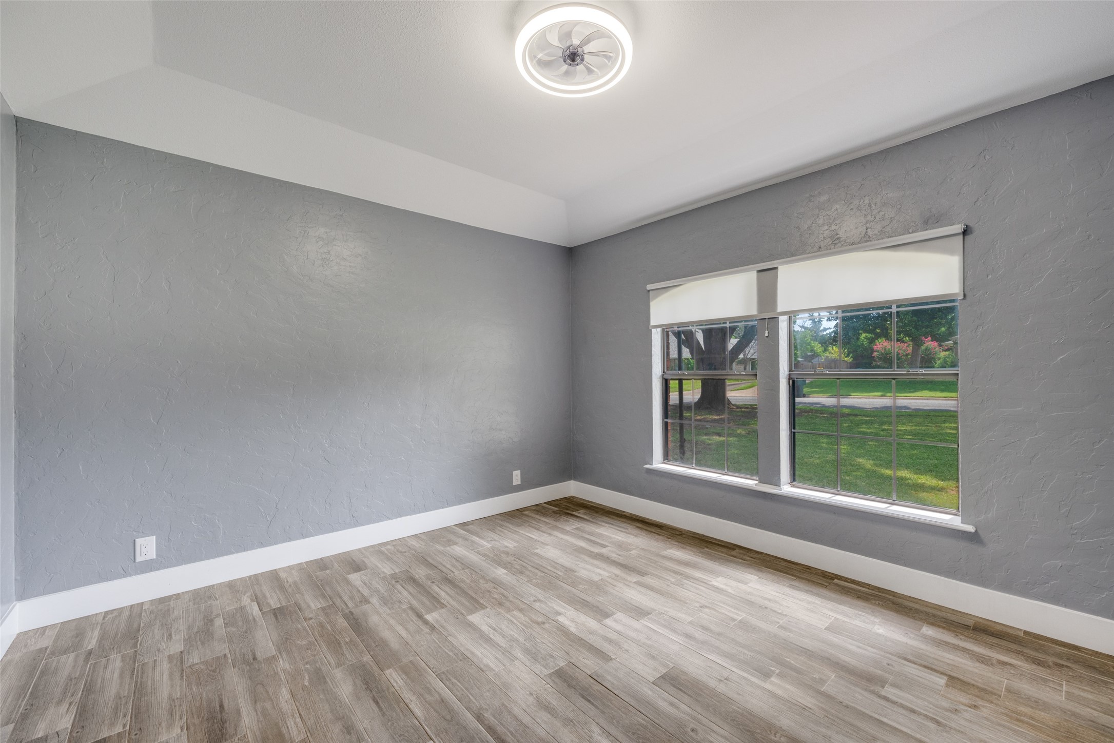 2509 W Biscayne Drive