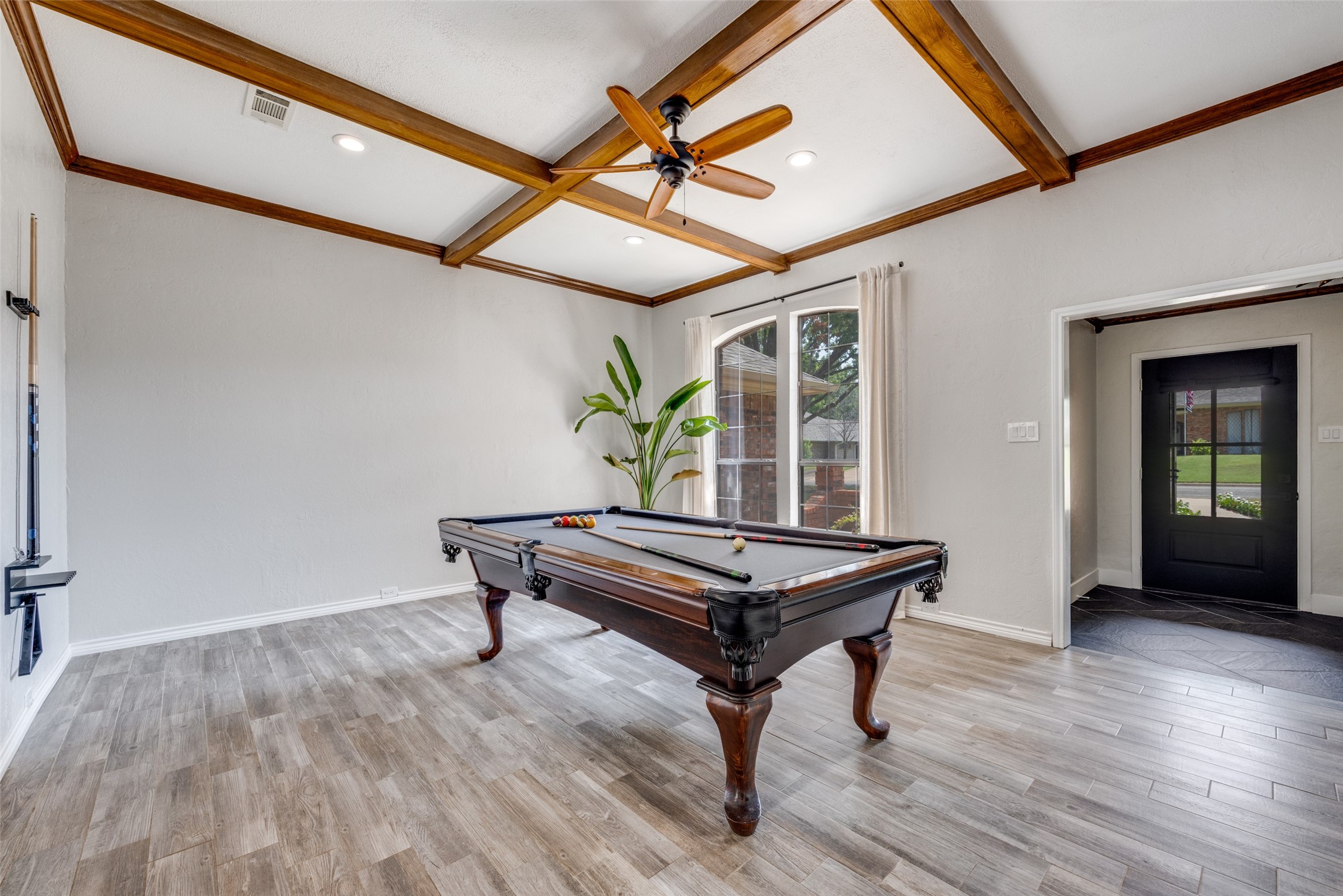 2509 W Biscayne Drive