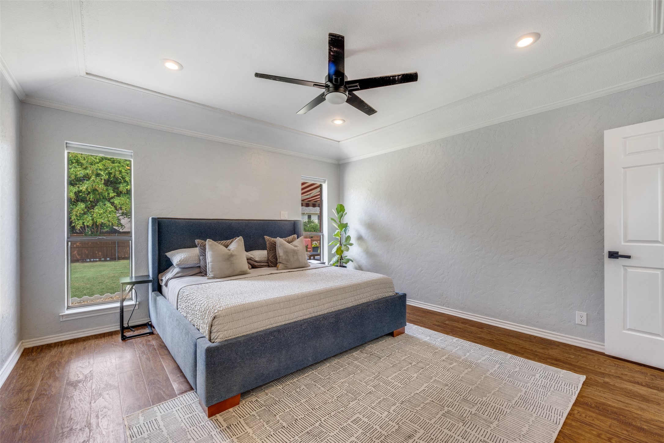 2509 W Biscayne Drive