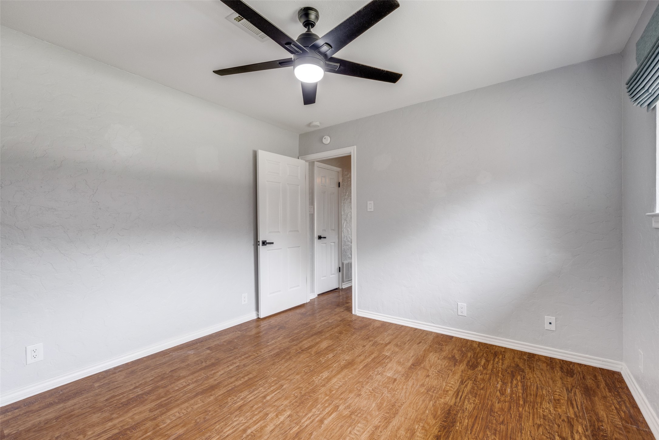 2509 W Biscayne Drive