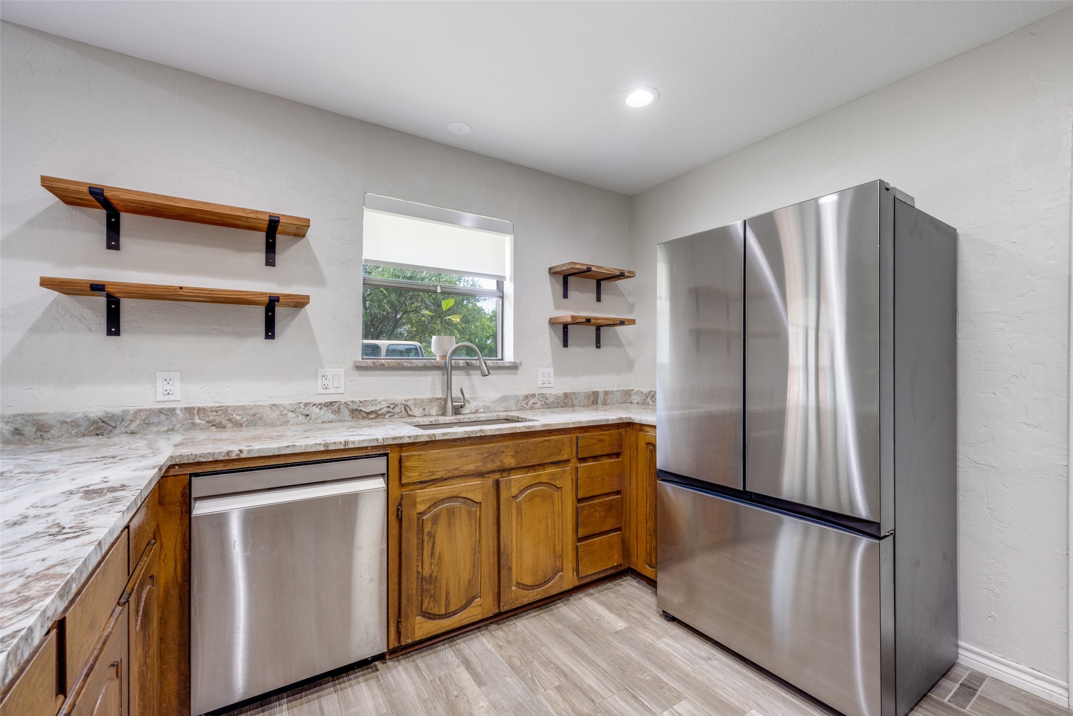 2509 W Biscayne Drive