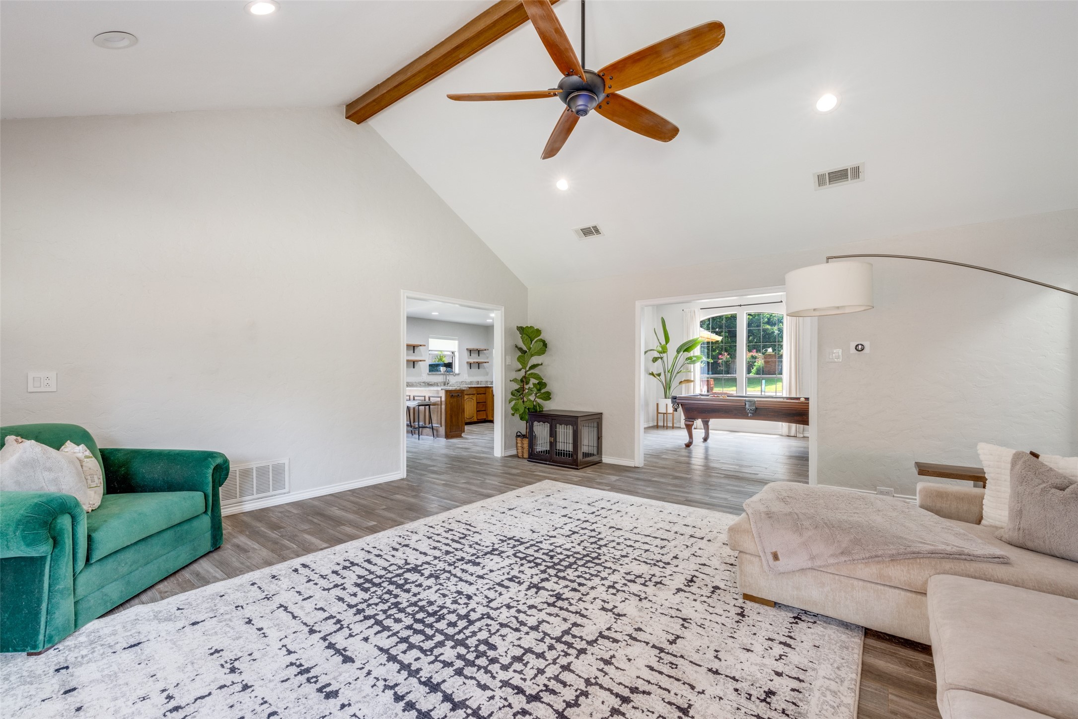 2509 W Biscayne Drive