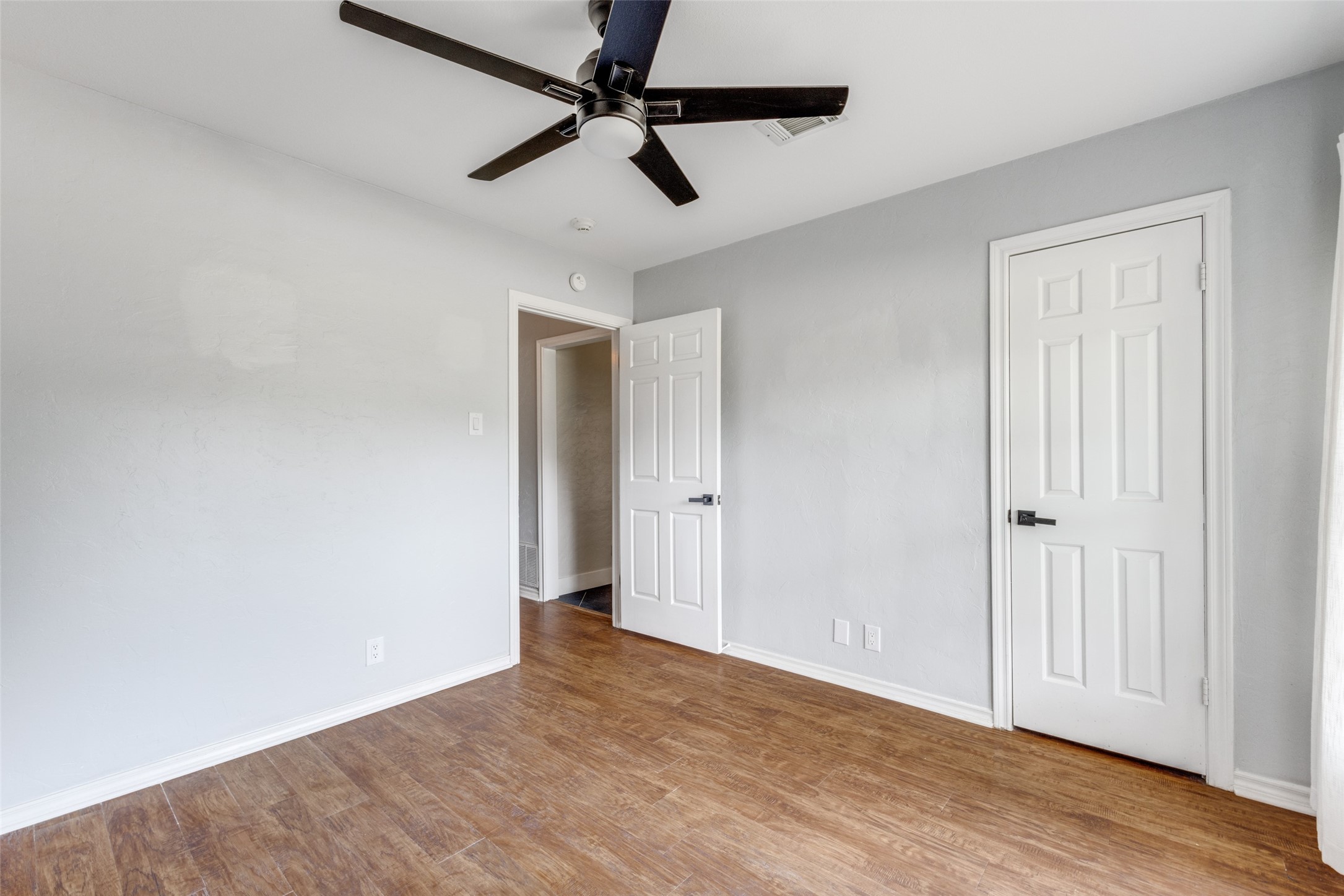 2509 W Biscayne Drive