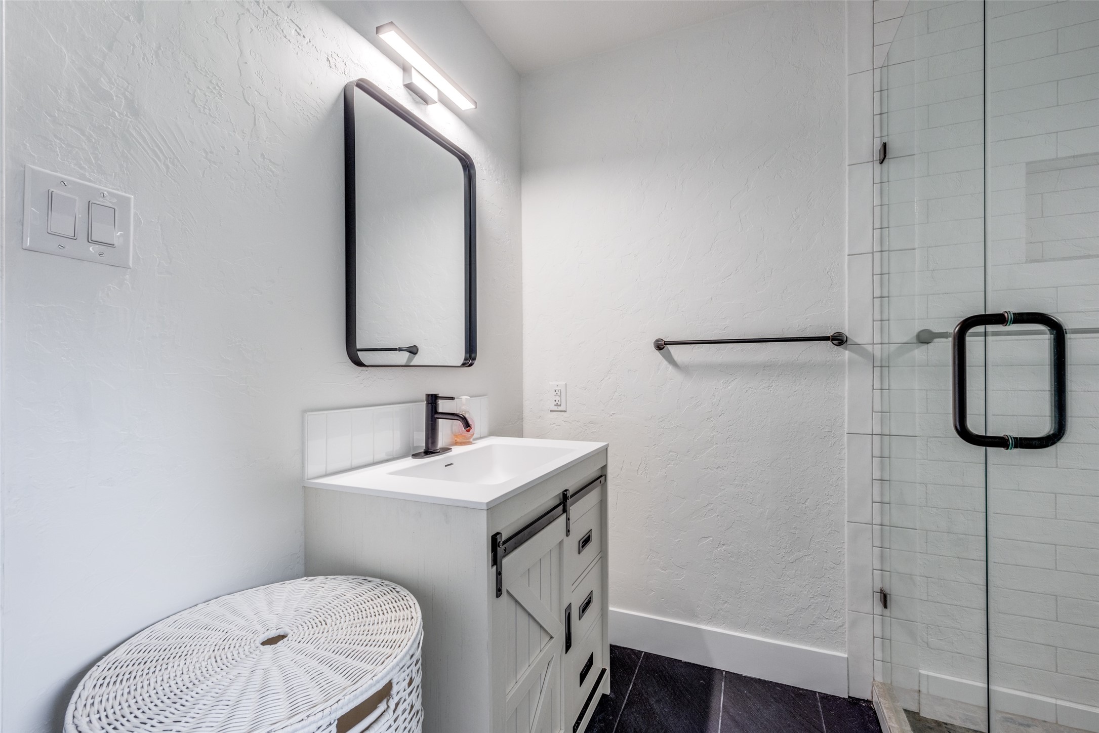 2509 W Biscayne Drive