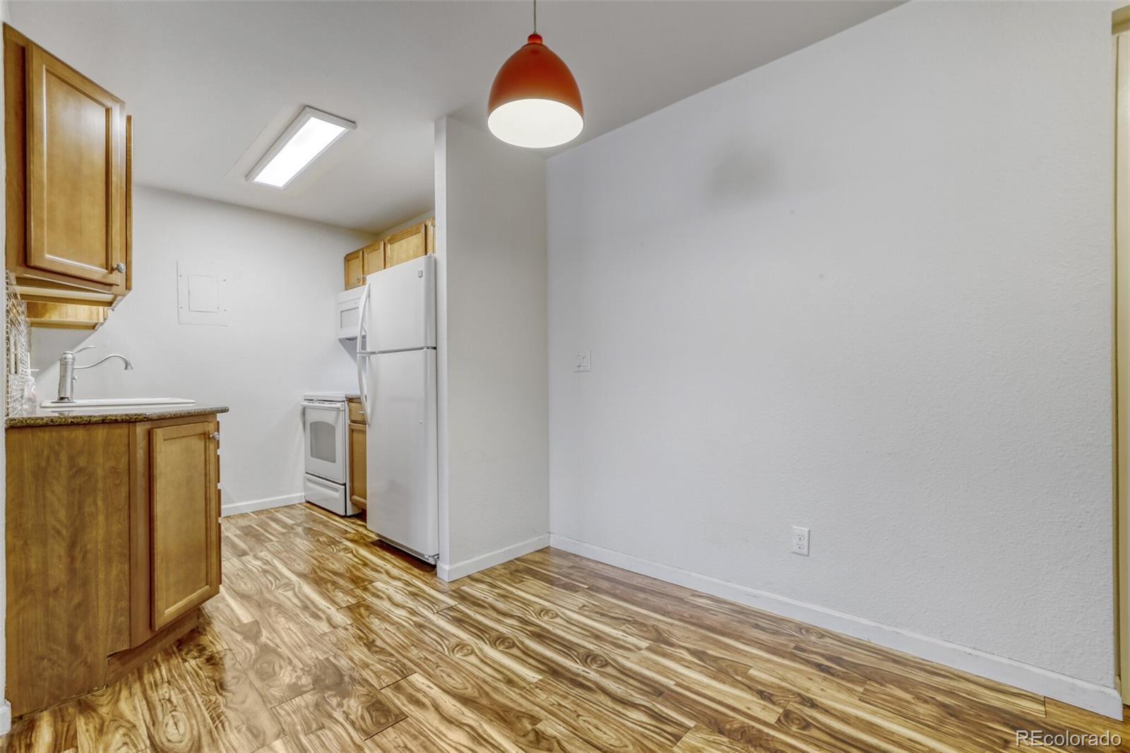 1150 Golden Circle Unit: 108